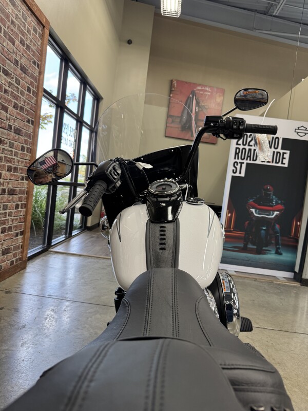 2025 Harley-Davidson Heritage Classic FLHC - Photo 4