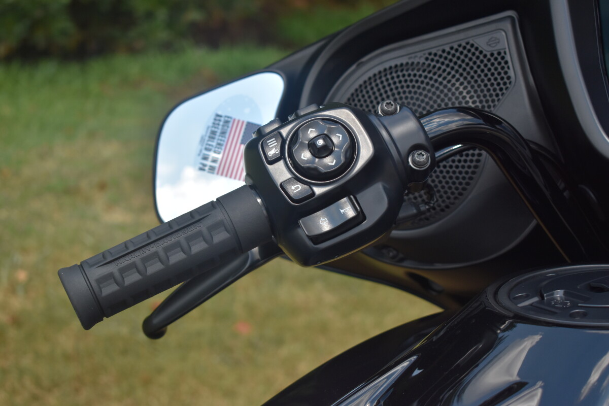 2025 Harley-Davidson Street Glide - Photo 10