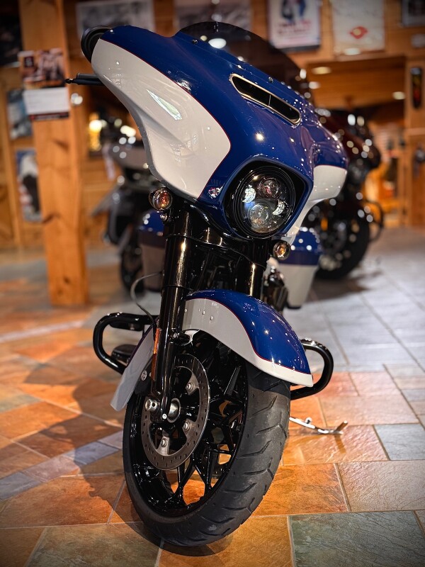 2023 Harley-Davidson Street Glide Special Bright Billiard Blue/Billiard Gray - Black Finish - Photo 4