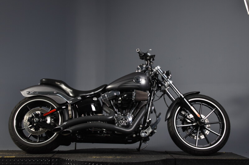 2016 Harley-Davidson® Breakout® FXSB