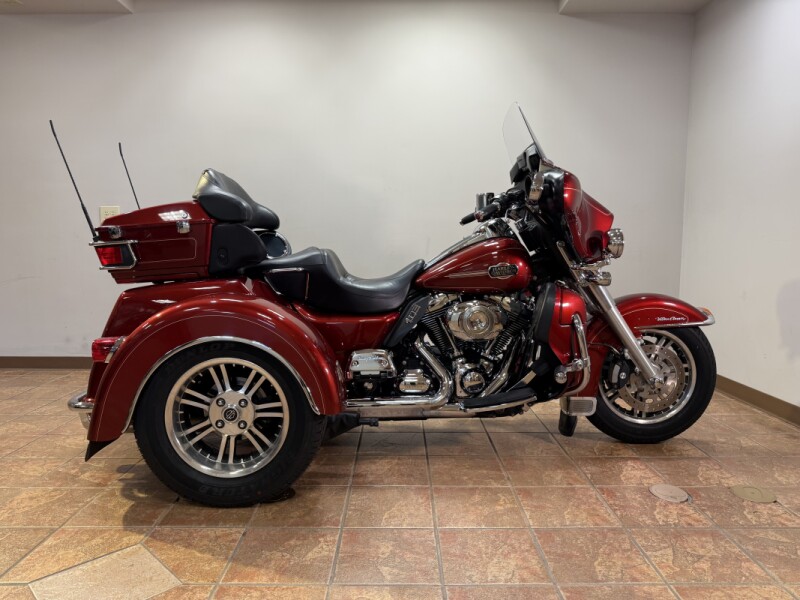 2009 FLHTCUTG Tri Glide Ultra