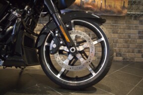 2024 Road Glide® (FLTRX) thumb 3
