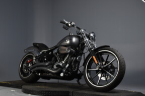 2016 Harley-Davidson® Breakout® FXSB thumb 3
