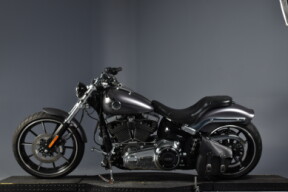 2016 Harley-Davidson® Breakout® FXSB thumb 0