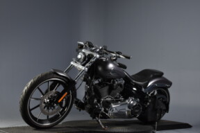 2016 Harley-Davidson® Breakout® FXSB thumb 1