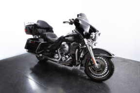 2012 Harley-Davidson<sup>®</sup> Electra Glide<sup>®</sup> Ultra Limited Vivid Black thumb 3