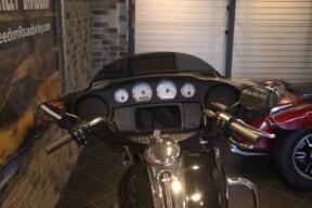 2023 Street Glide® (FLHX) thumb 1