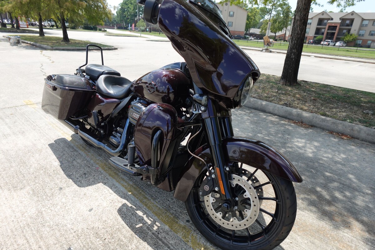 2019 Harley-Davidson CVO Street Glide FLHXSE - Photo 2