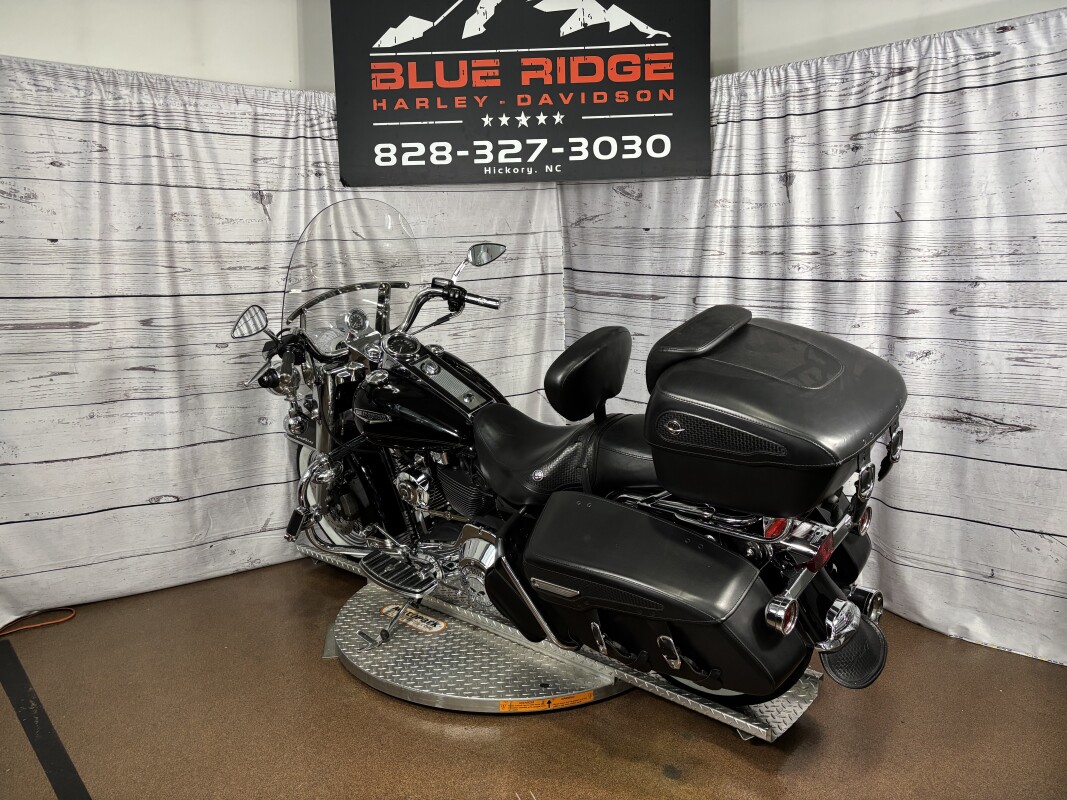 2004 Harley-Davidson Road King Classic – Used Touring Motorcycle - Photo 6