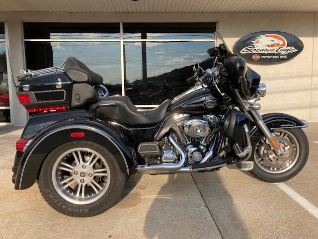 2012 Harley-Davidson Tri Glide Ultra FLHTCUTG Black
