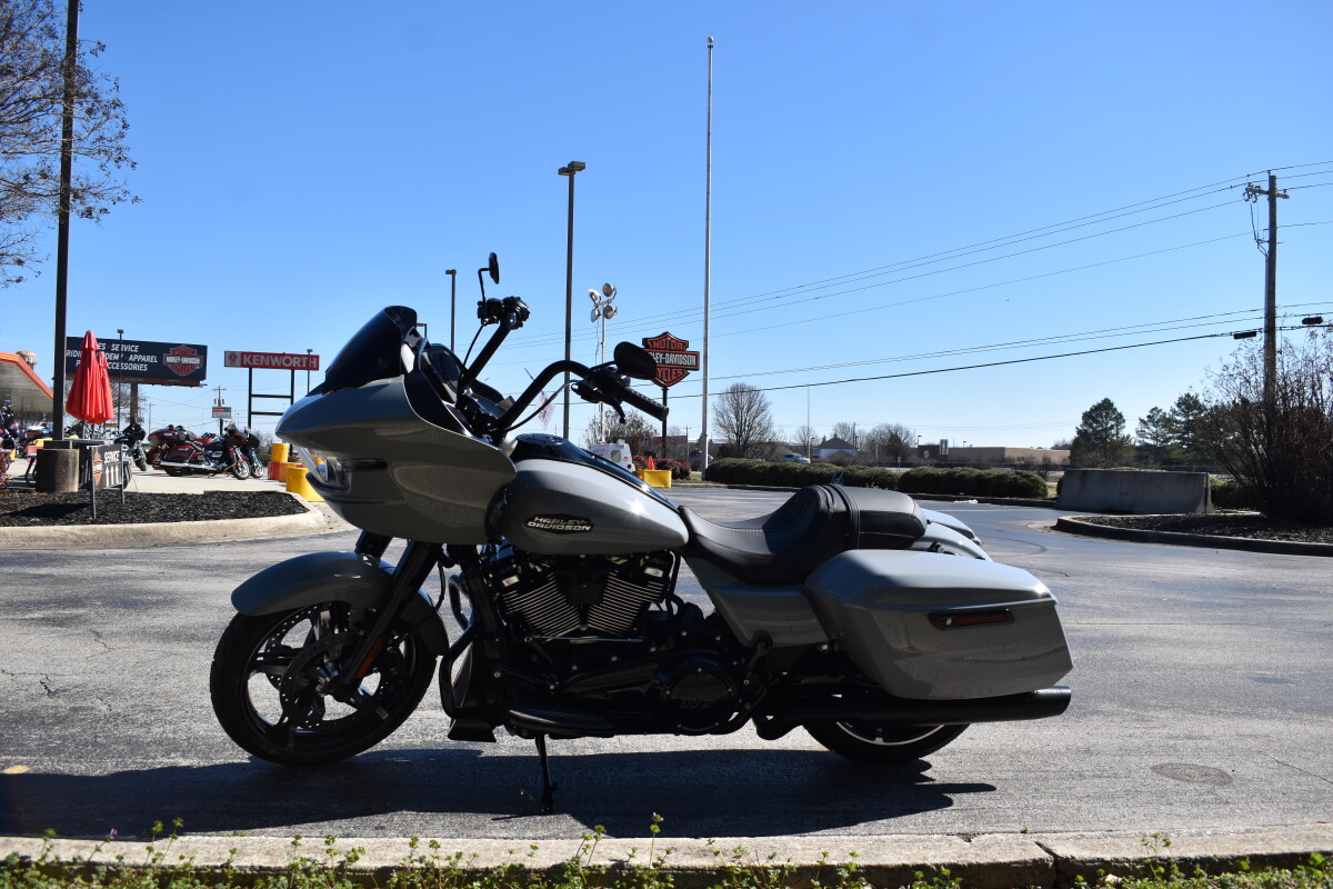 2025 Harley-Davidson Road Glide - Photo 5