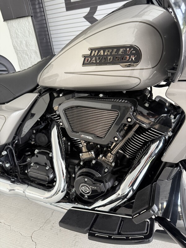2023 Harley-Davidson CVO Road Glide - Photo 3