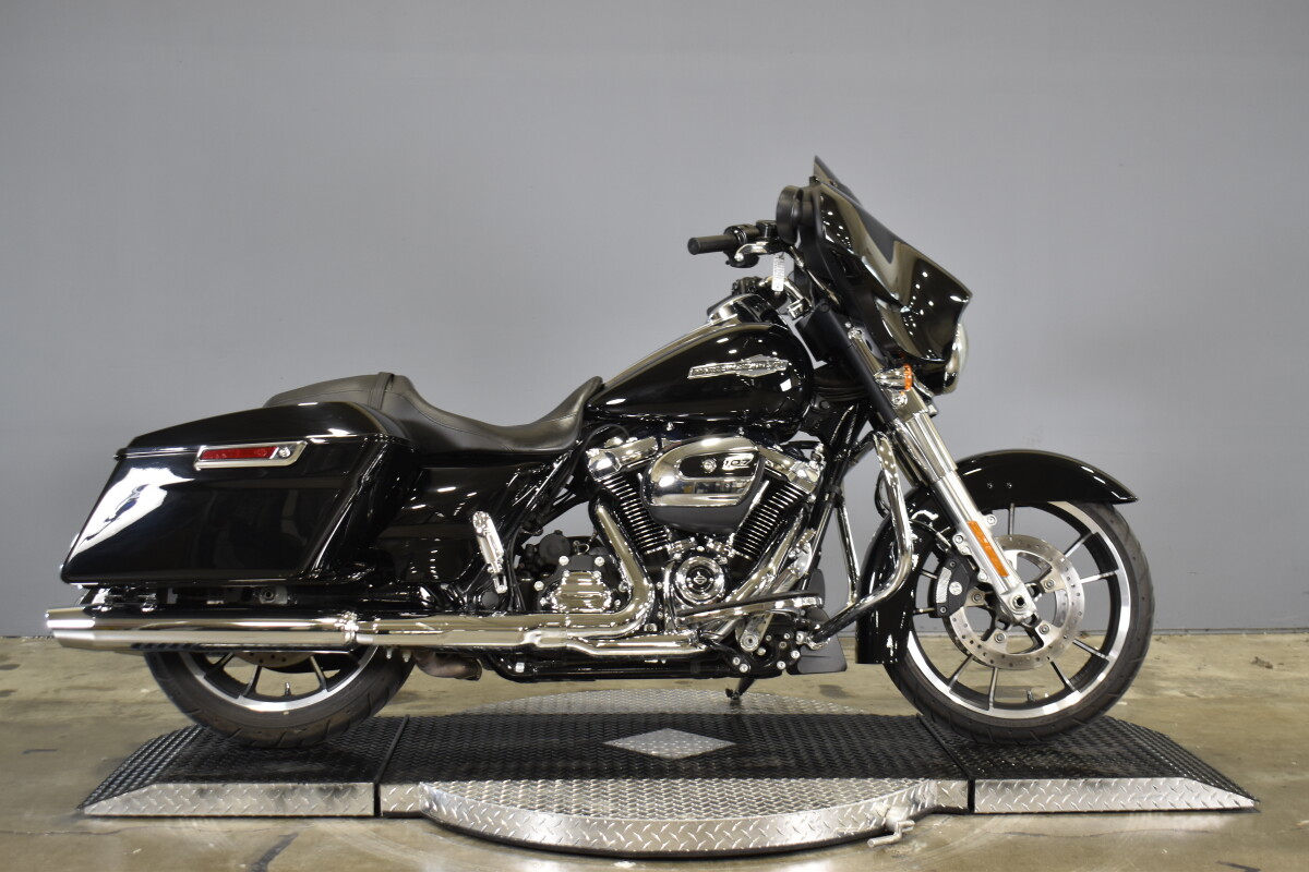 2021 Harley-Davidson CVO Street Glide FLHXSE