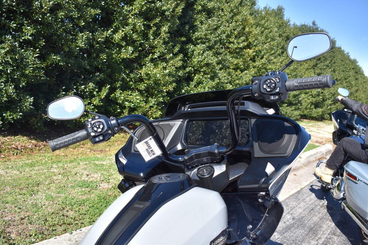 2025 Harley-Davidson Road Glide - Photo 10