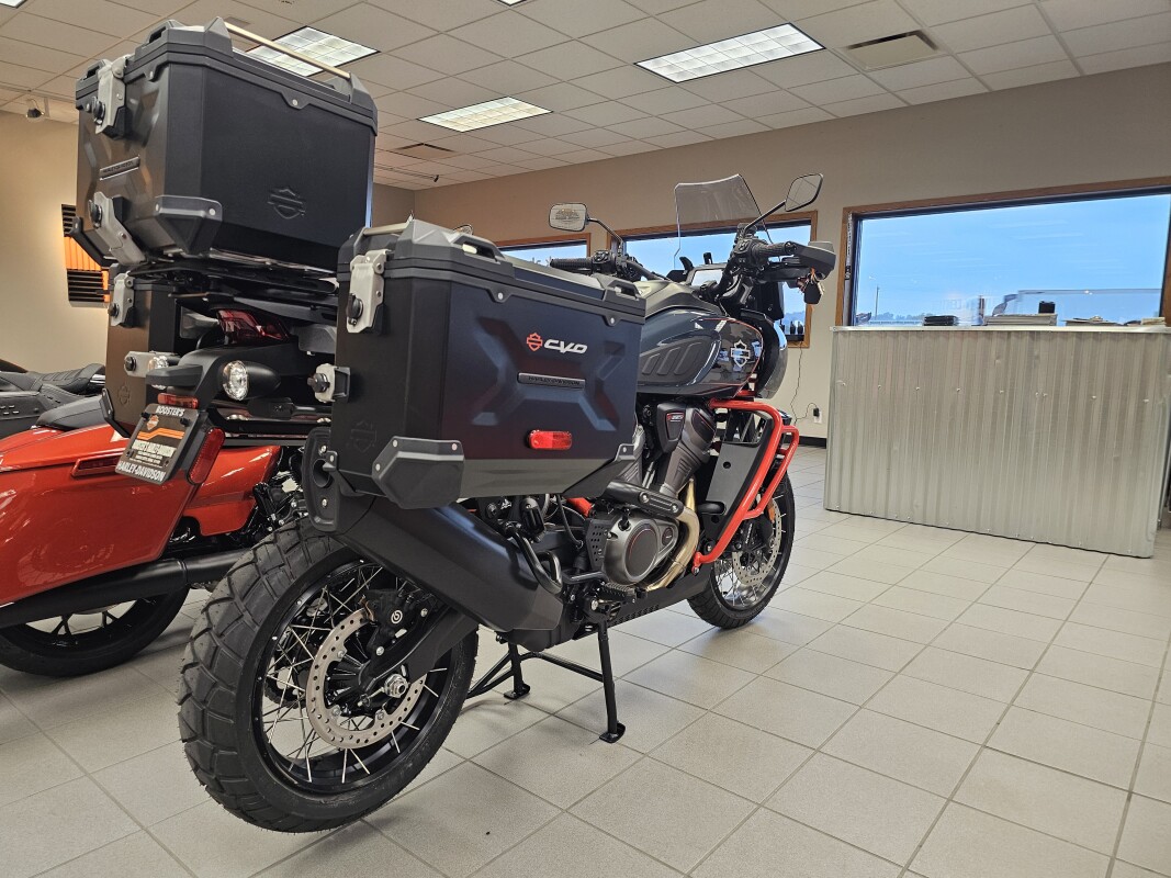 RA1250SE 2025 CVO Pan America - Photo 8