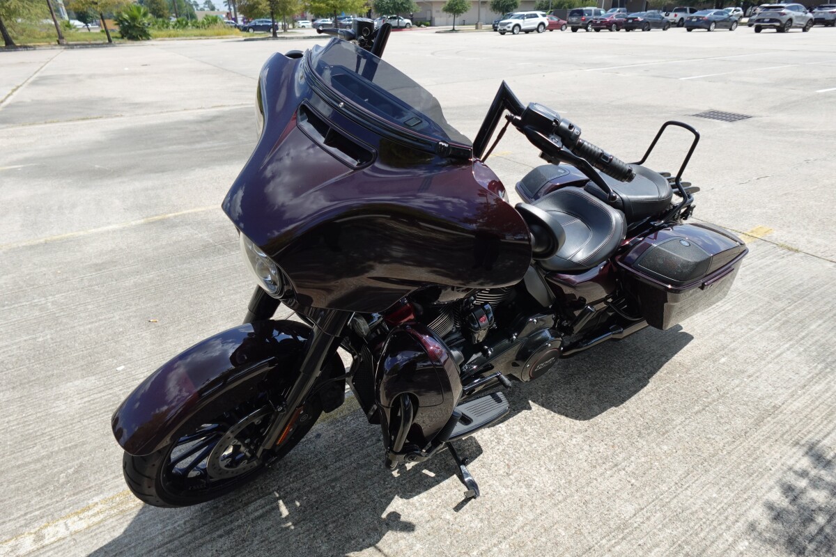 2019 Harley-Davidson CVO Street Glide FLHXSE - Photo 4