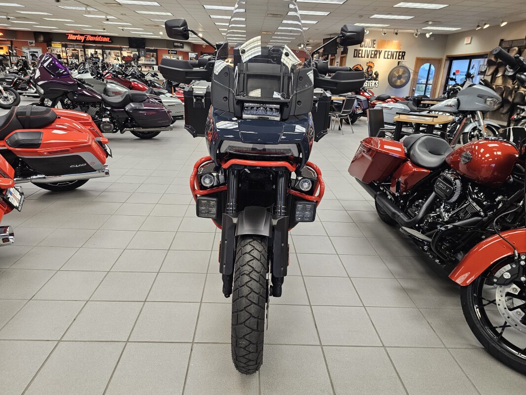 RA1250SE 2025 CVO Pan America - Photo 3