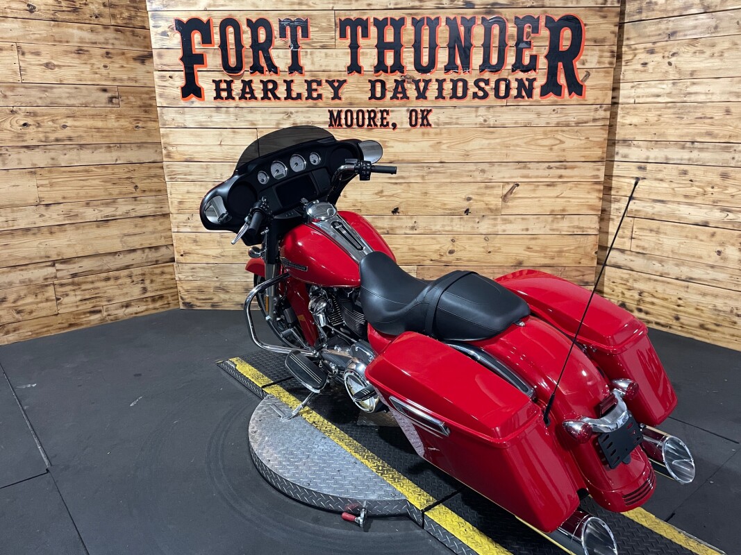 Harley-Davidson Street Glide 2023 FLHX REDLINE RED - Photo 10