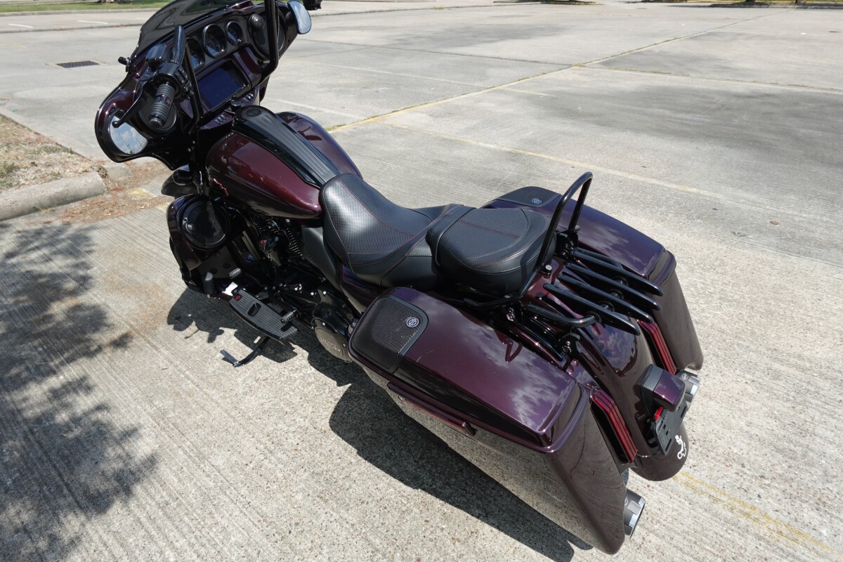 2019 Harley-Davidson CVO Street Glide FLHXSE - Photo 6