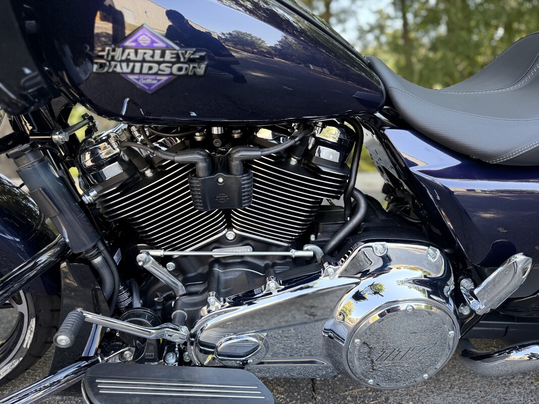 FLTRX 2025 Road Glide - Photo 7