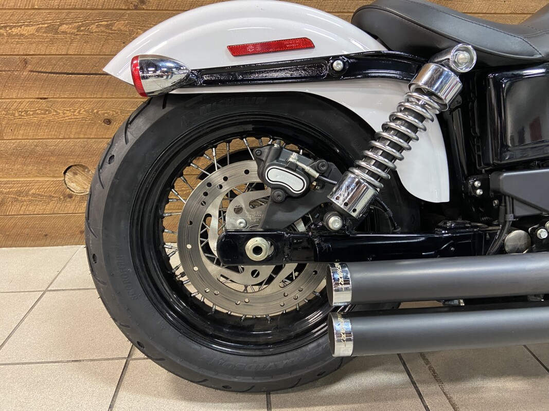 2016 Harley-Davidson Street Bob Crushed Ice Pearl FXDB - Photo 5