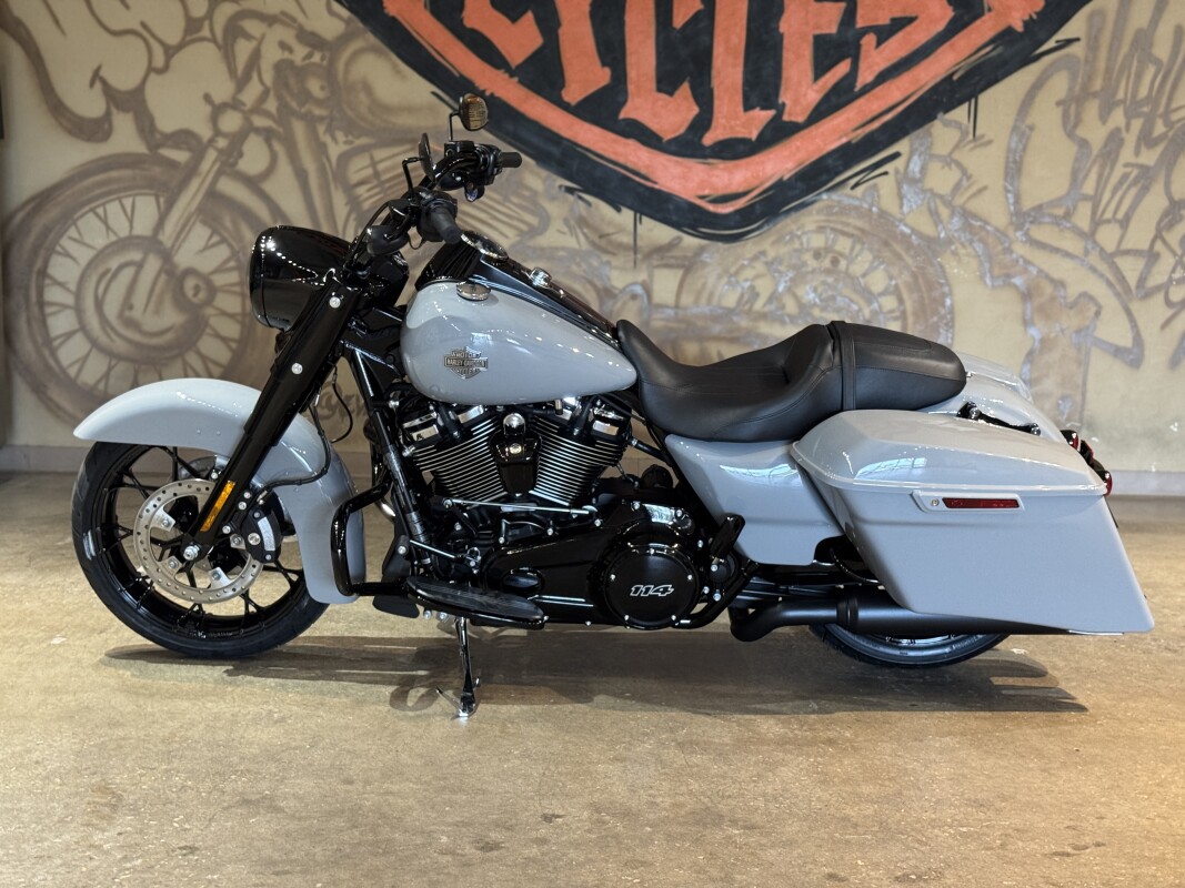 FLHRXS 2025 Road King Special - Photo 9