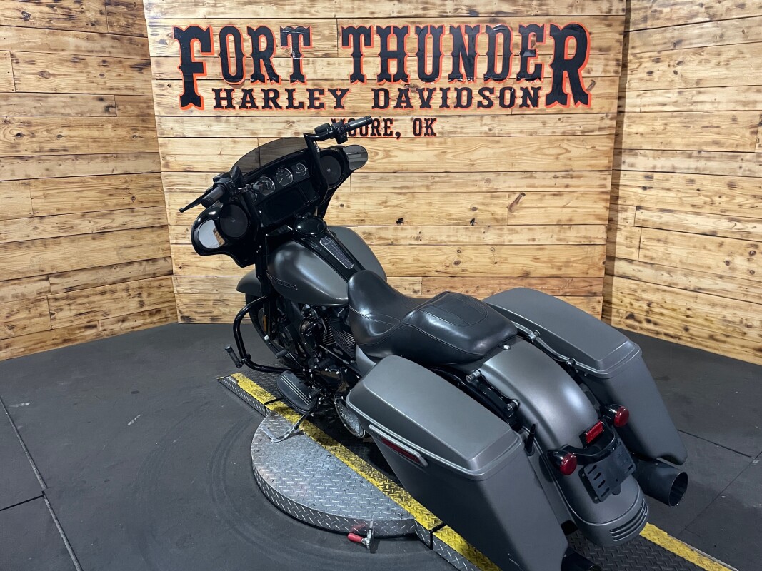 Harley-Davidson Street Glide Special 2019 FLHXS Industrial Gray Denim - Photo 10