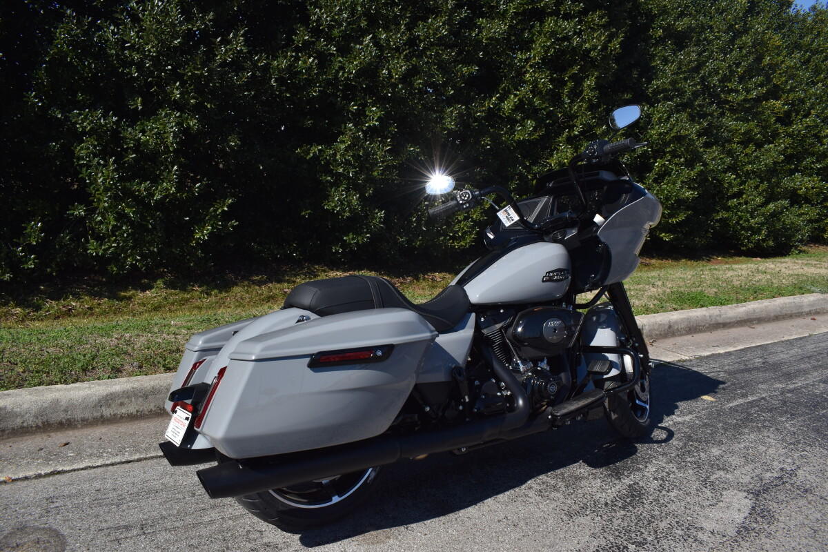 2025 Harley-Davidson Road Glide - Photo 9
