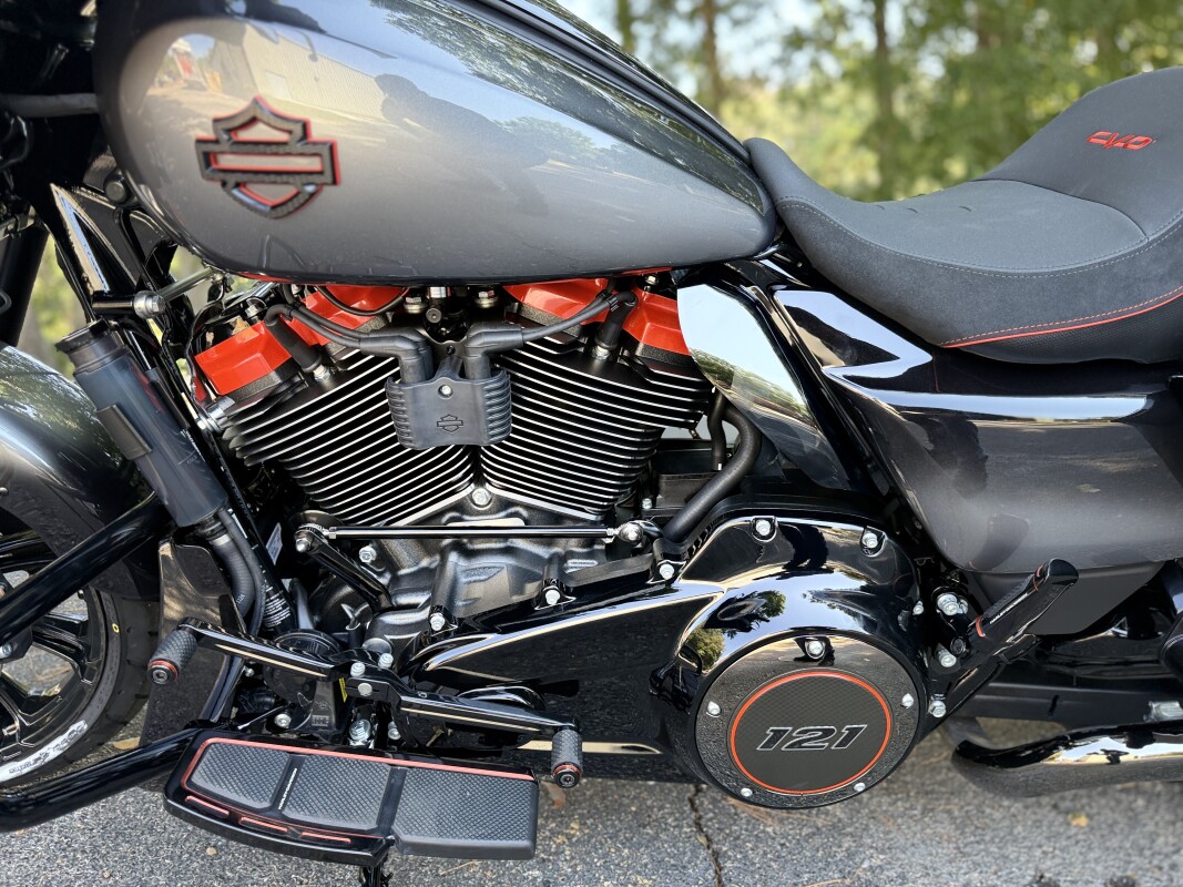 FLHXSE 2025 CVO Street Glide - Photo 7