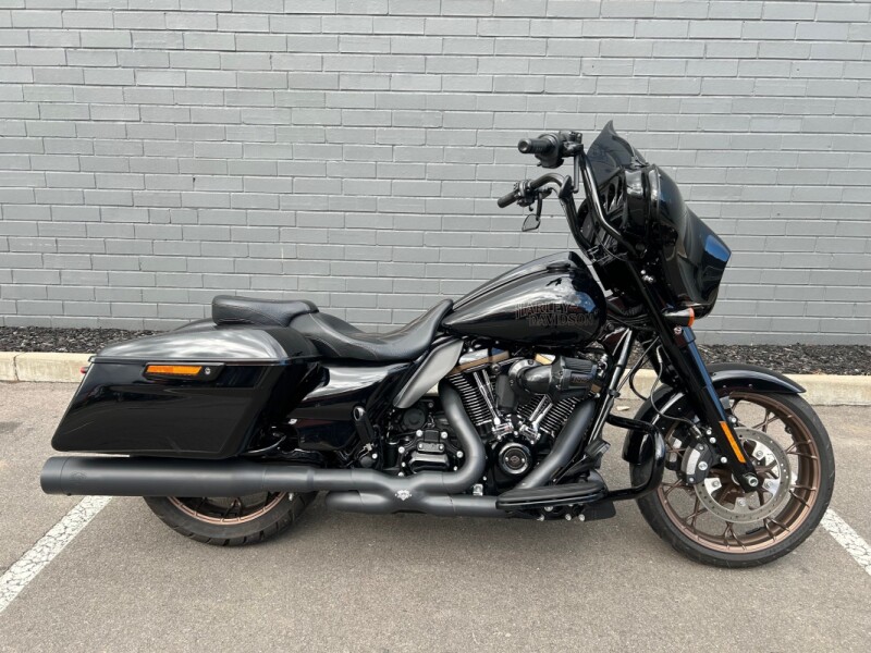 2022 FLHXST Street Glide ST 117ci 