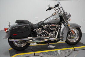 2024 Harley-Davidson® Heritage Classic Billiard Gray thumb 3