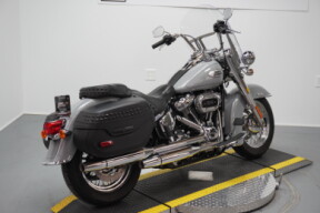 2024 Harley-Davidson® Heritage Classic Billiard Gray thumb 2