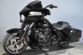 2024 Harley-Davidson® Street Glide® FLHX thumb 0