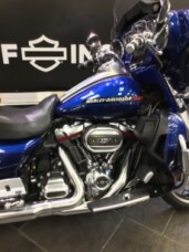 2020 Harley-Davidson® CVO™ Limited Moonlight Blue & Deep Sea Blue thumb 0