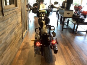 Harley-Davidson® Softail Slim® 2015 FLS U632-15 Vivid Black thumb 0