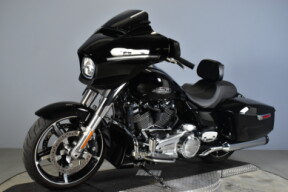 2024 Harley-Davidson® Street Glide® FLHX thumb 0