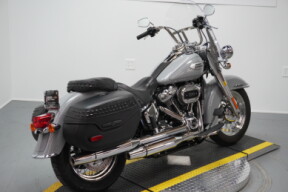 2024 Harley-Davidson® Heritage Classic Billiard Gray thumb 2