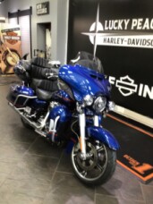 2020 Harley-Davidson® CVO™ Limited Moonlight Blue & Deep Sea Blue thumb 3