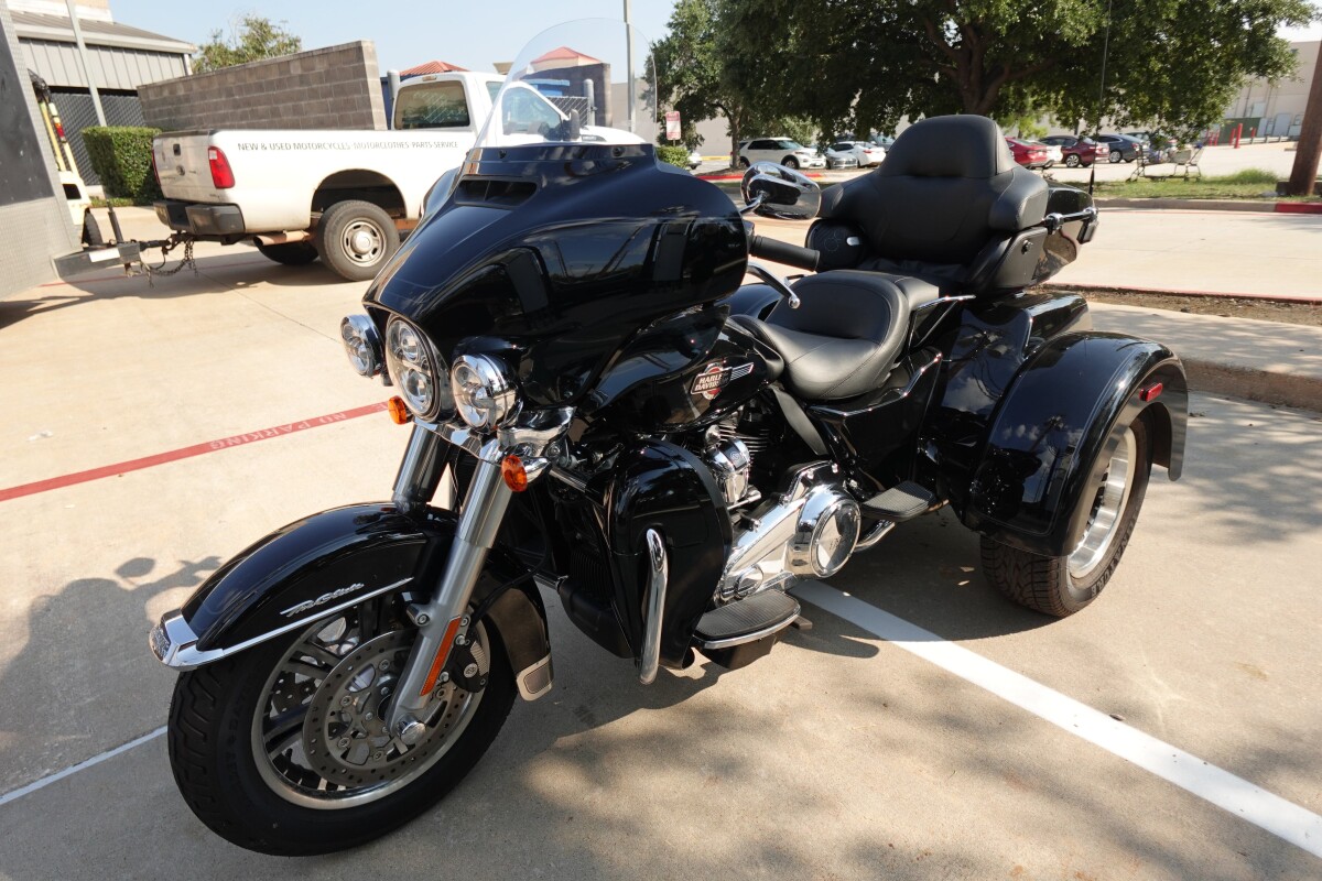 2023 Harley-Davidson Tri Glide Ultra FLHTCUTG - Photo 4