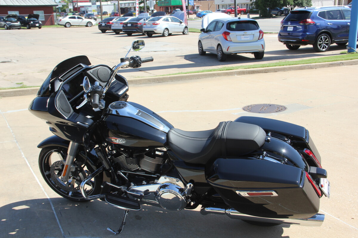 2025 Harley-Davidson Road Glide Vivid Black - Photo 7