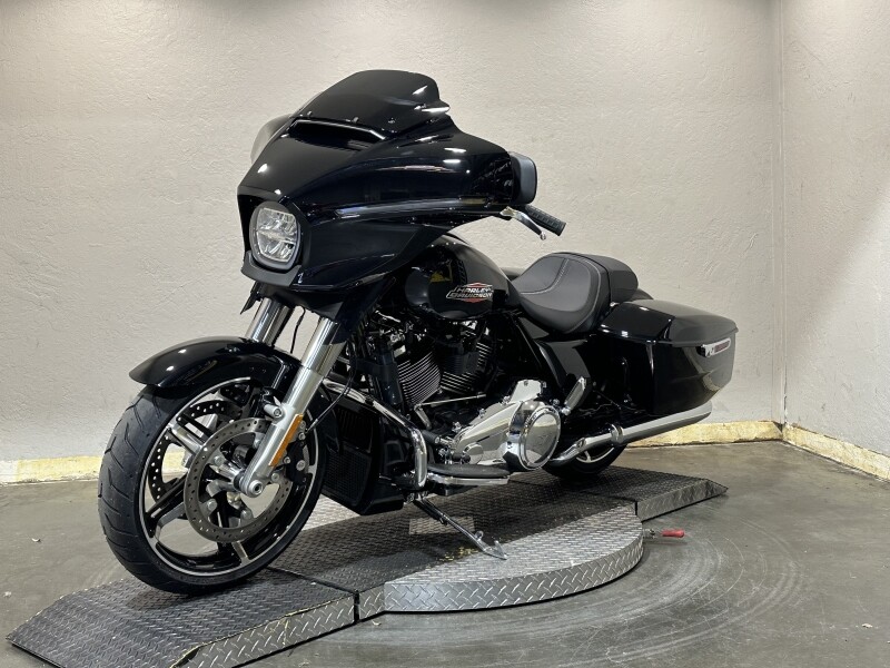 Harley-Davidson Street Glide 2025 FLHX 84644291 VIVID BLACK - Photo 5
