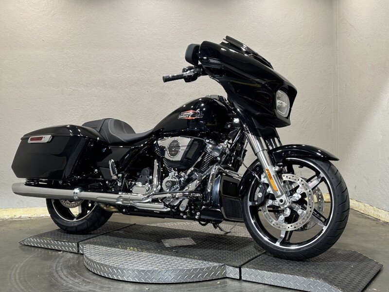Harley-Davidson Street Glide 2025 FLHX 84644291 VIVID BLACK - Photo 2