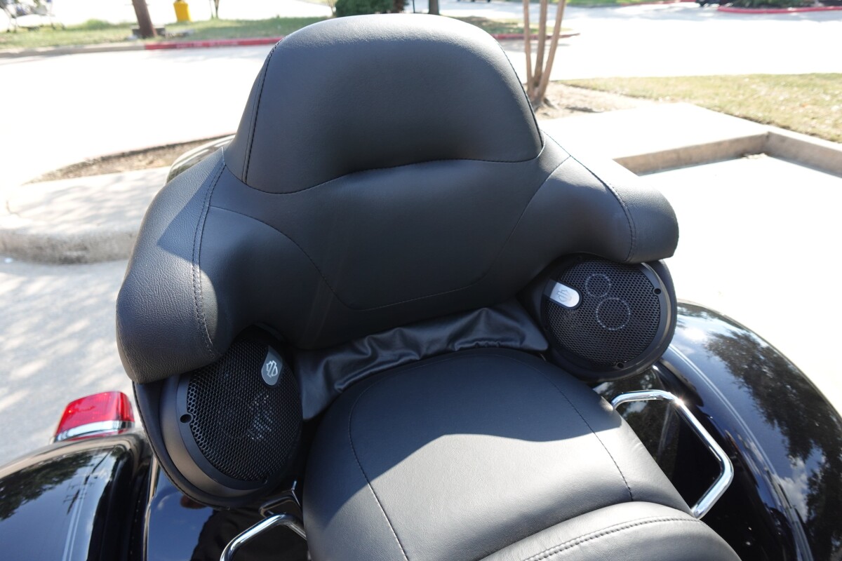 2023 Harley-Davidson Tri Glide Ultra FLHTCUTG - Photo 9