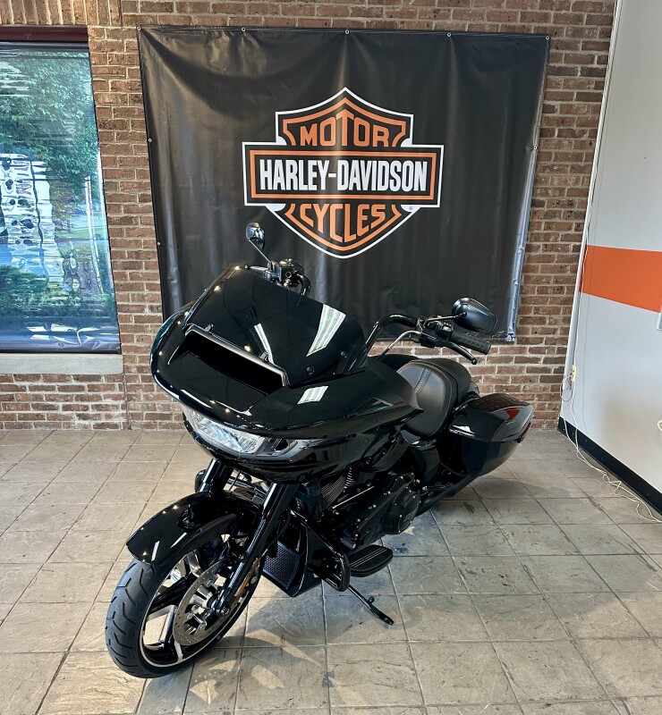 2025 Harley-Davidson Road Glide FLTRX Vivid Black - Photo 4