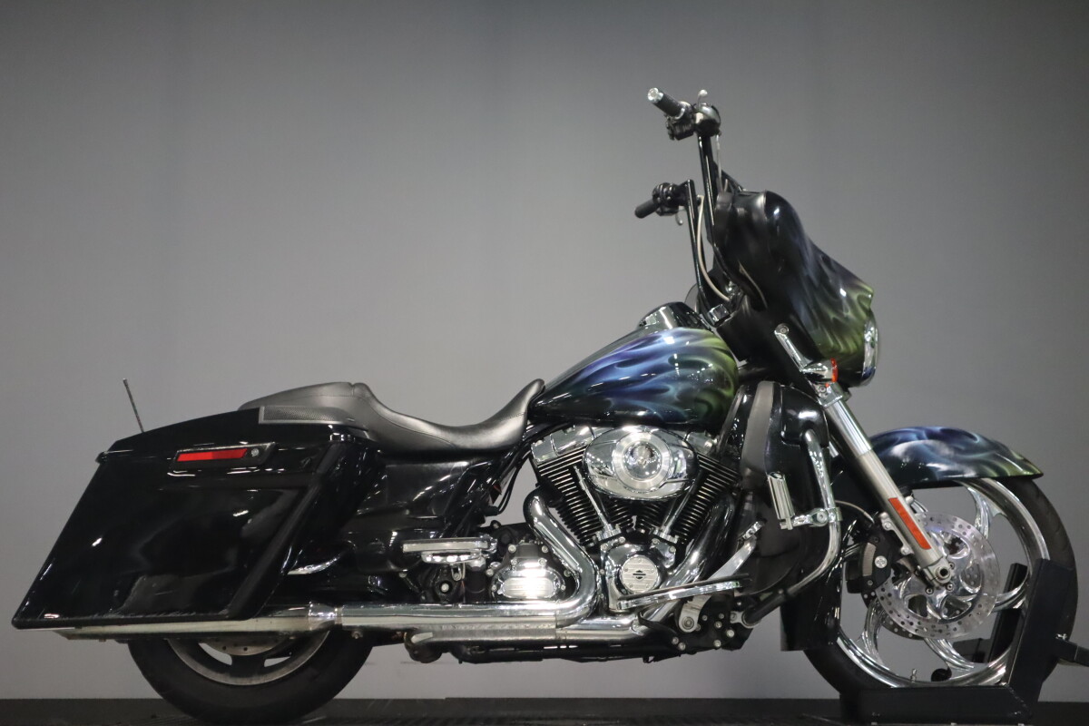 2011 Harley-Davidson Street Glide FLHX