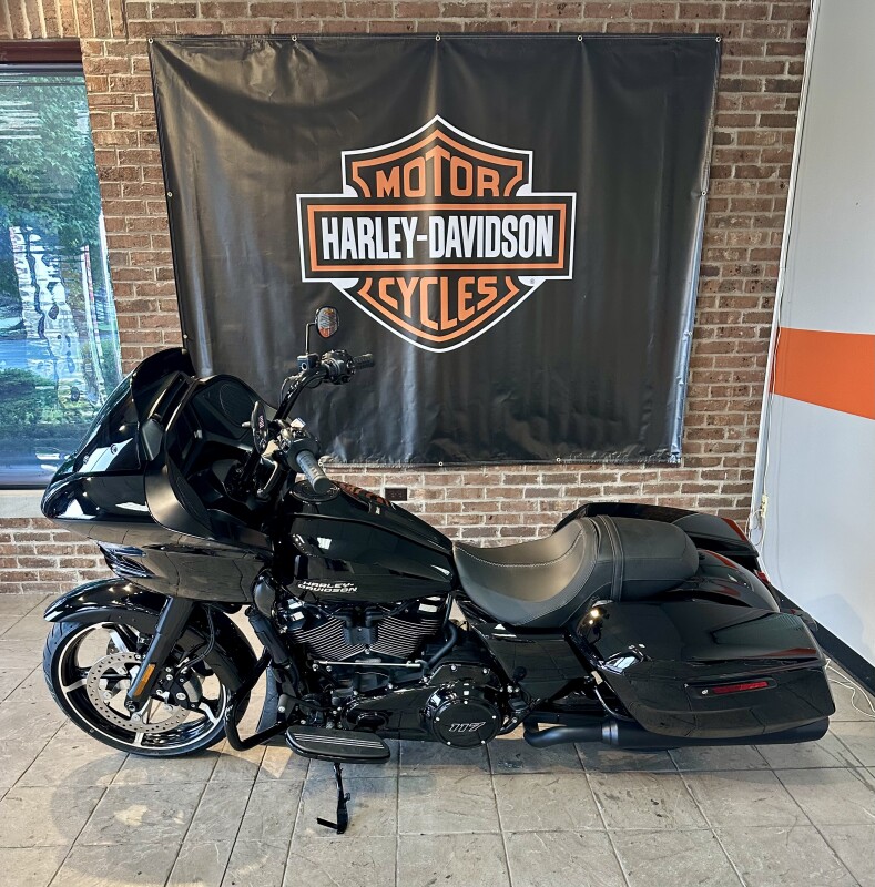 2025 Harley-Davidson Road Glide FLTRX Vivid Black - Photo 2