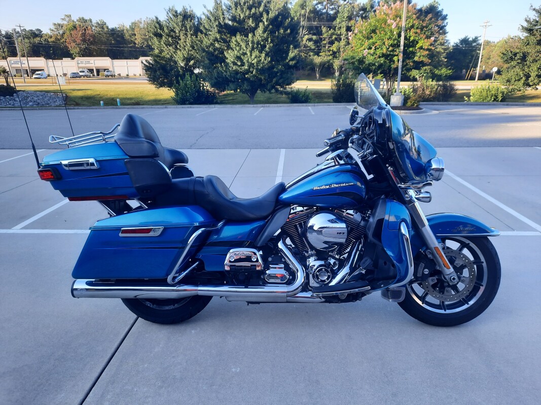 2014 Harley-Davidson Ultra Limited Custom Colour Daytona Blue - Photo 5