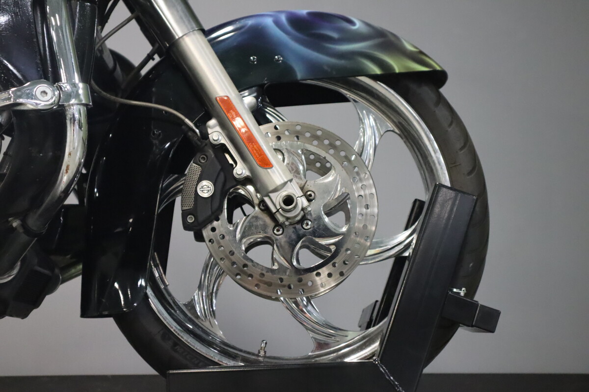 2011 Harley-Davidson Street Glide FLHX - Photo 10