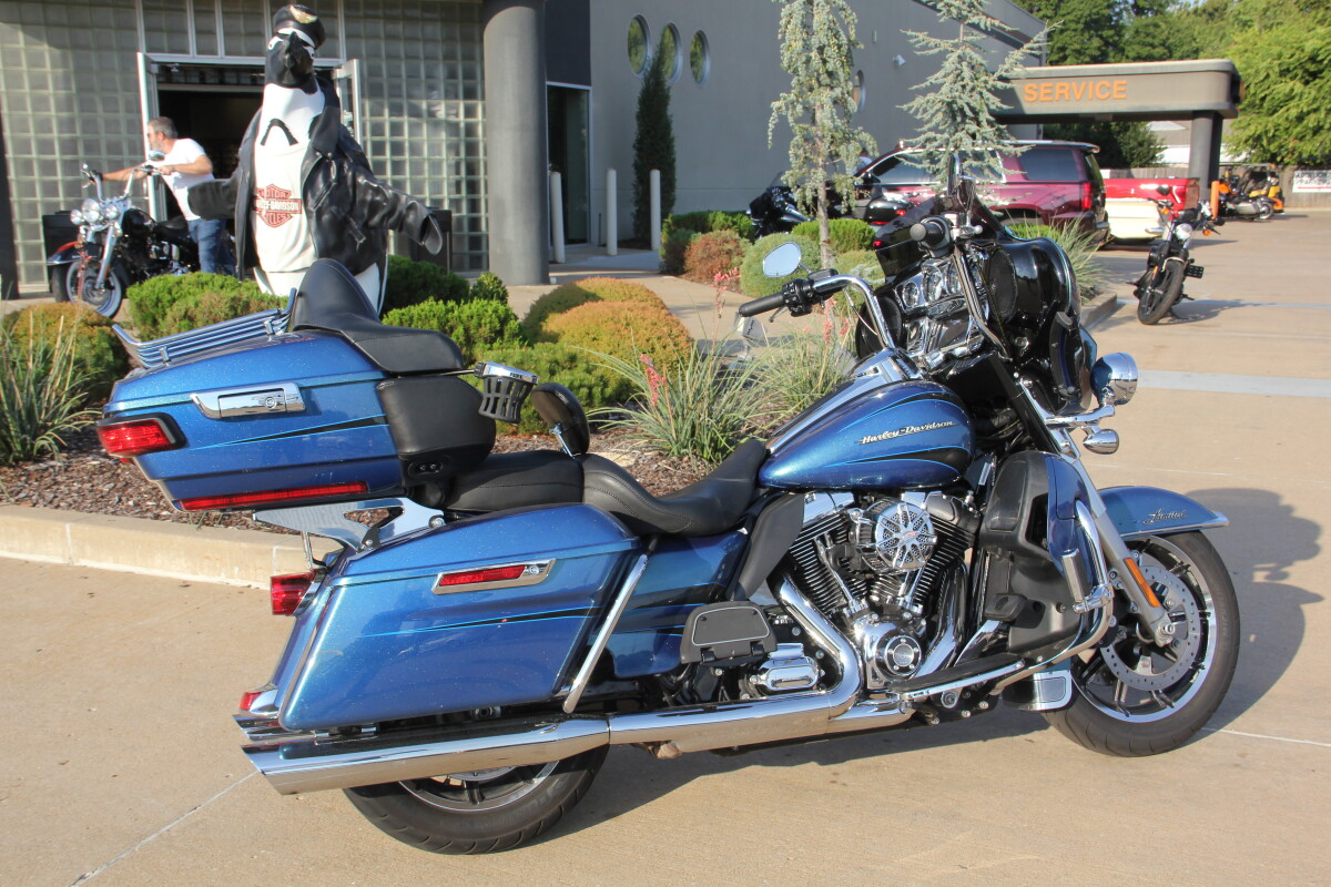 2014 Harley-Davidson Ultra Limited Custom Colour Daytona Blue - Photo 5