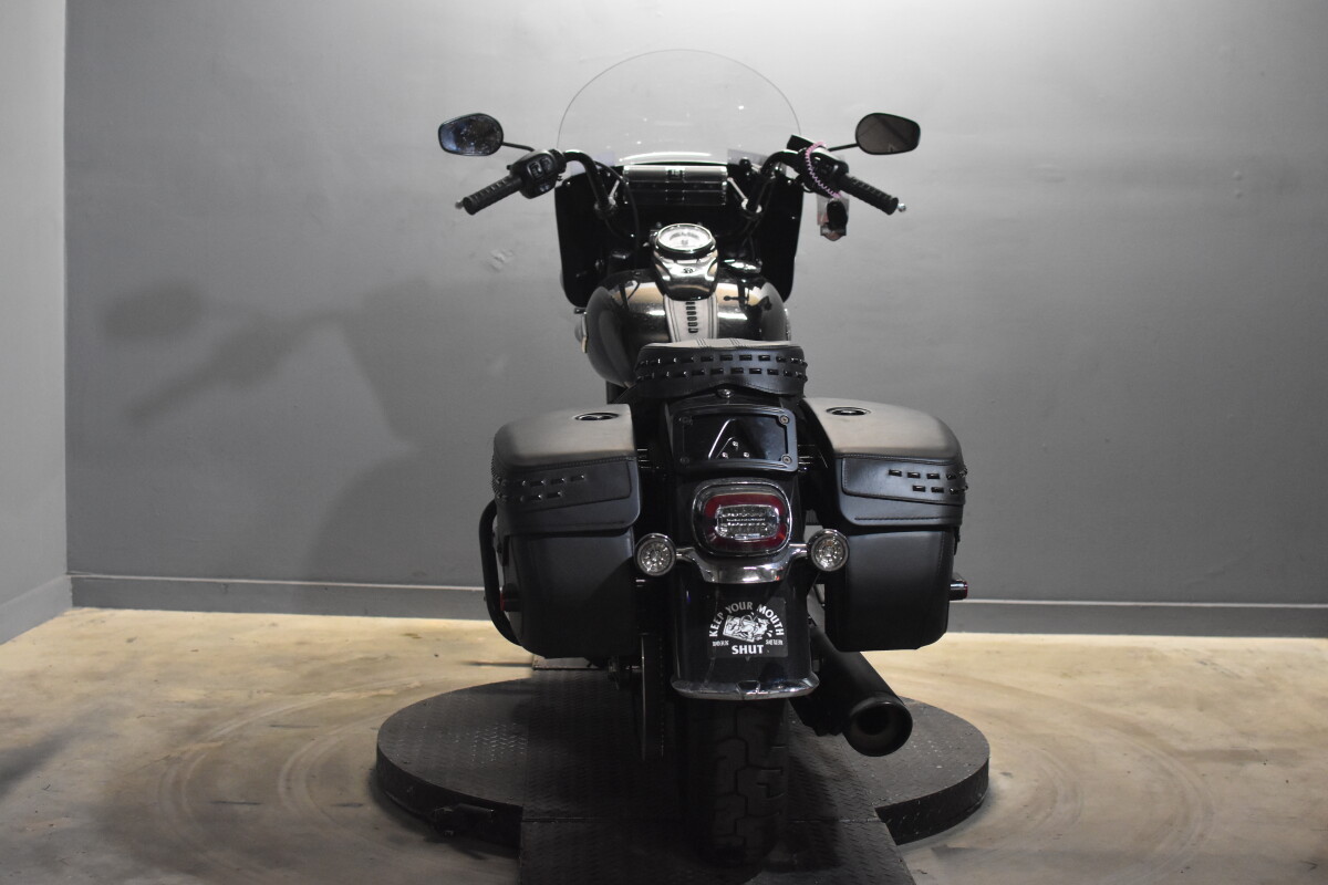 2025 Harley-Davidson Heritage Classic FLHC - Photo 2